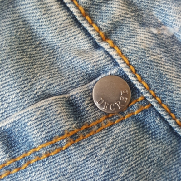 DECREE ♡ Sweet 'n Sexy Distressed Gold Thread Zip Pockets Blue Jean Mini Skirt 3 - Picture 5 of 15